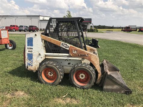 clark skid steer models 743 operating weight|bobcat 743 hydraulic system.